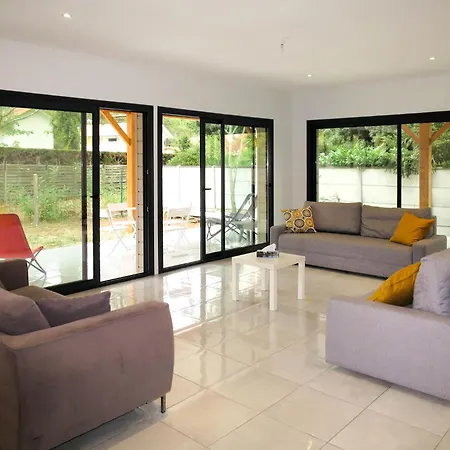 Holiday Yara By Interhome Holiday home Lacanau
